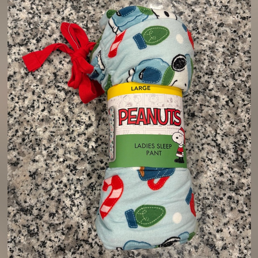 Peanuts Snoopy Holiday Women's Pajama Pants - Picture 4 of 6